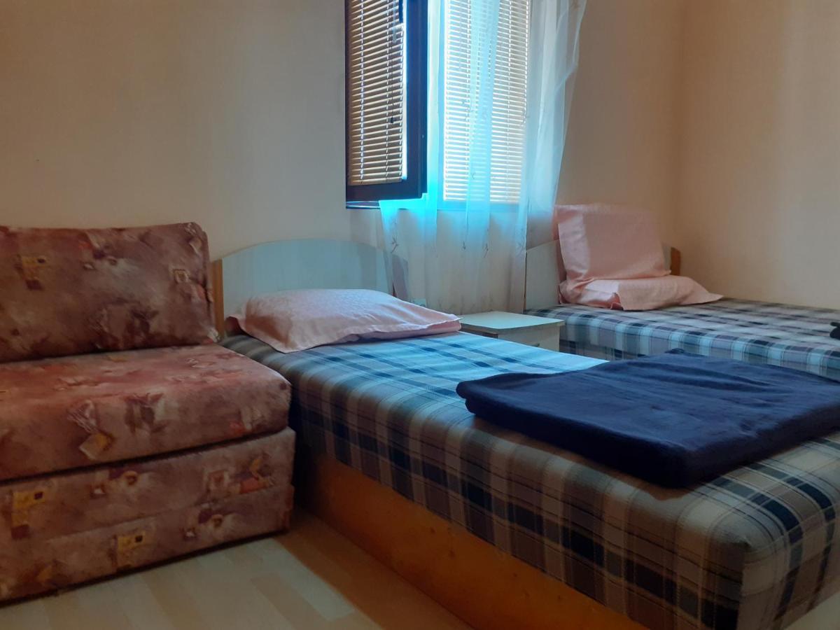 Guest House Edelvais Dve Mogili Extérieur photo