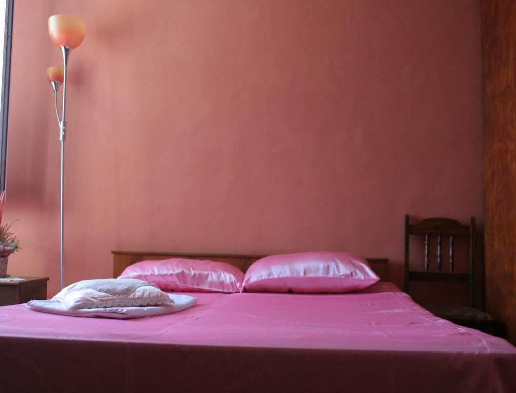 Guest House Edelvais Dve Mogili Extérieur photo